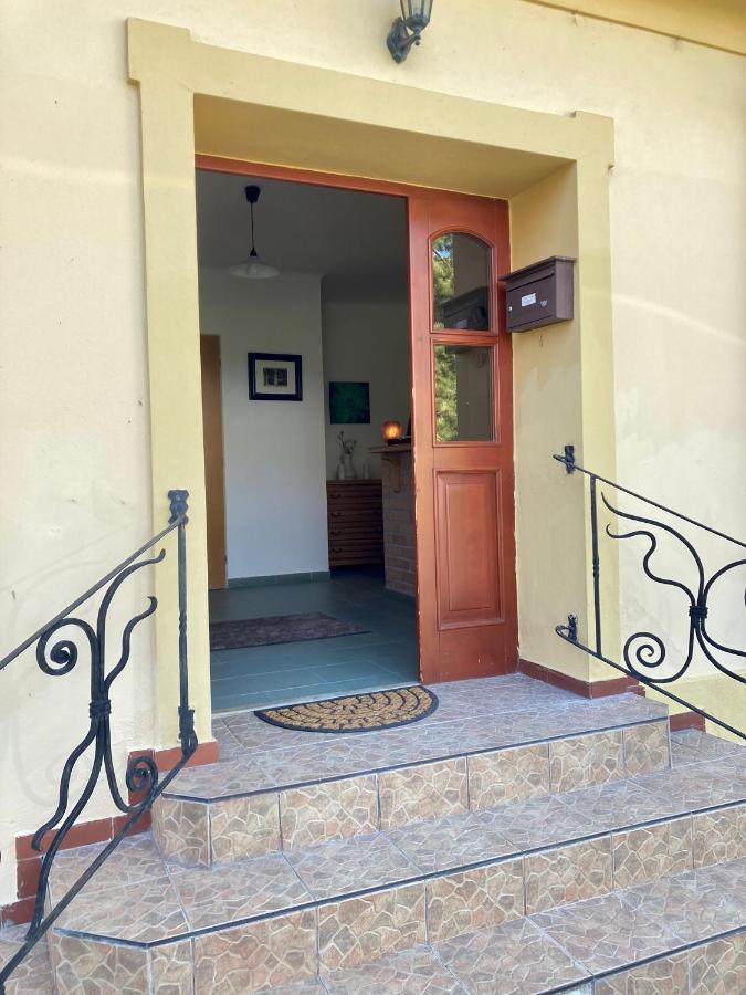 Guesthouse Mikulas Mikulov - Free Parking In The City Center Ngoại thất bức ảnh