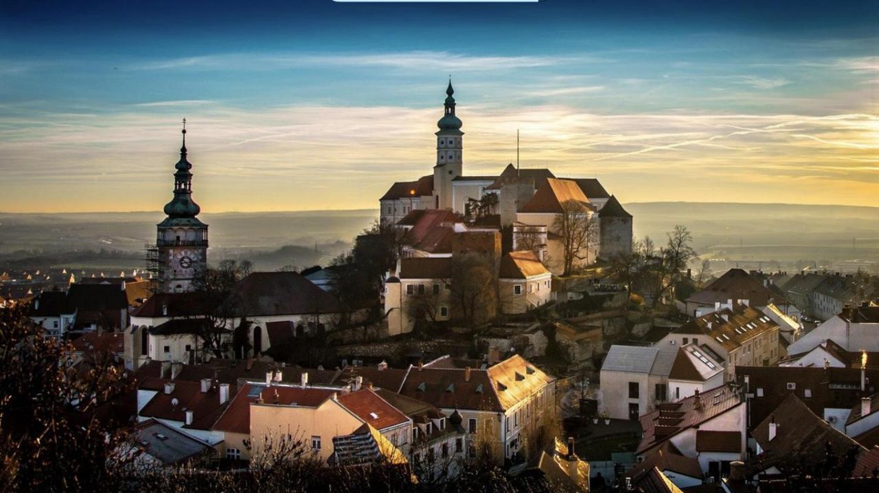 Guesthouse Mikulas Mikulov - Free Parking In The City Center Ngoại thất bức ảnh