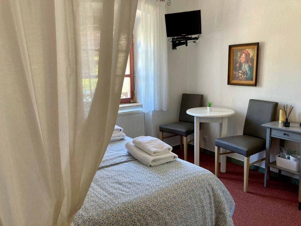 Guesthouse Mikulas Mikulov - Free Parking In The City Center Ngoại thất bức ảnh