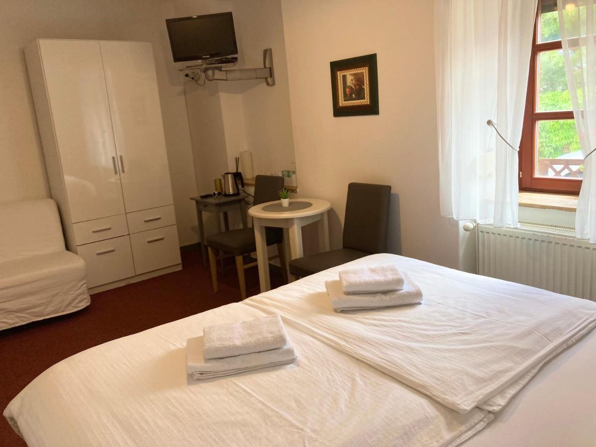 Guesthouse Mikulas Mikulov - Free Parking In The City Center Ngoại thất bức ảnh