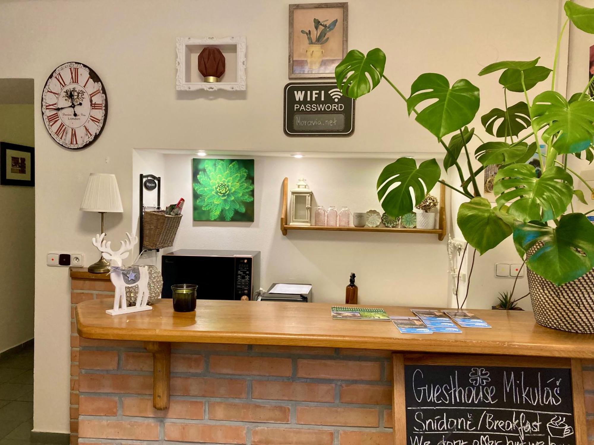 Guesthouse Mikulas Mikulov - Free Parking In The City Center Ngoại thất bức ảnh