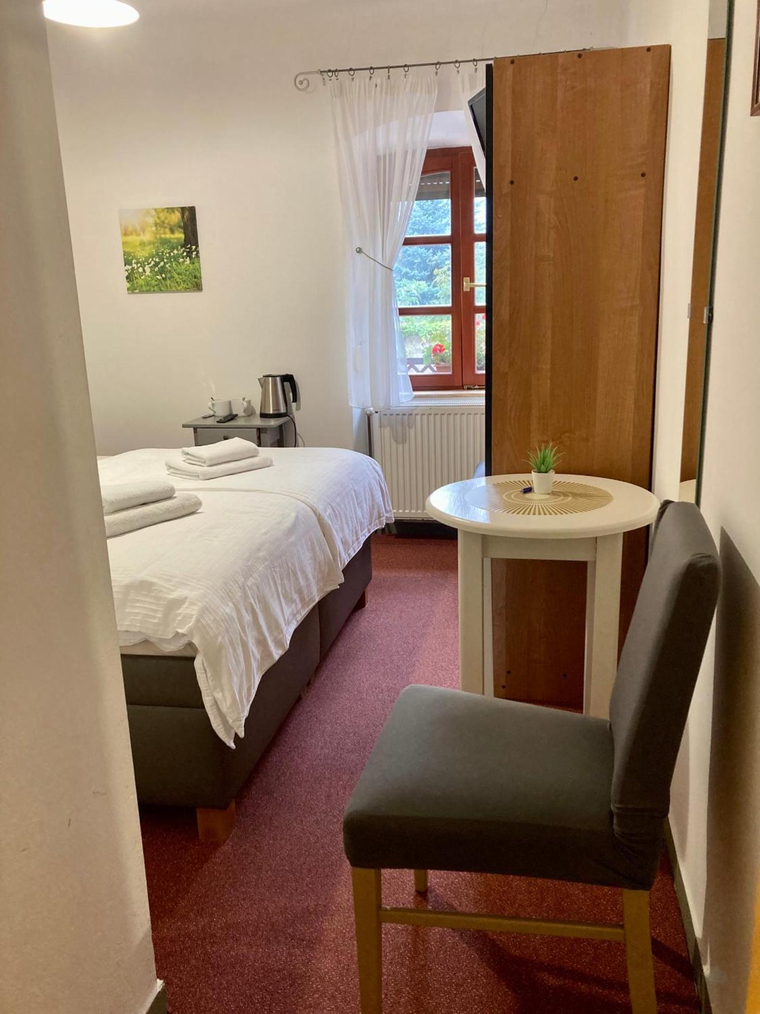 Guesthouse Mikulas Mikulov - Free Parking In The City Center Ngoại thất bức ảnh