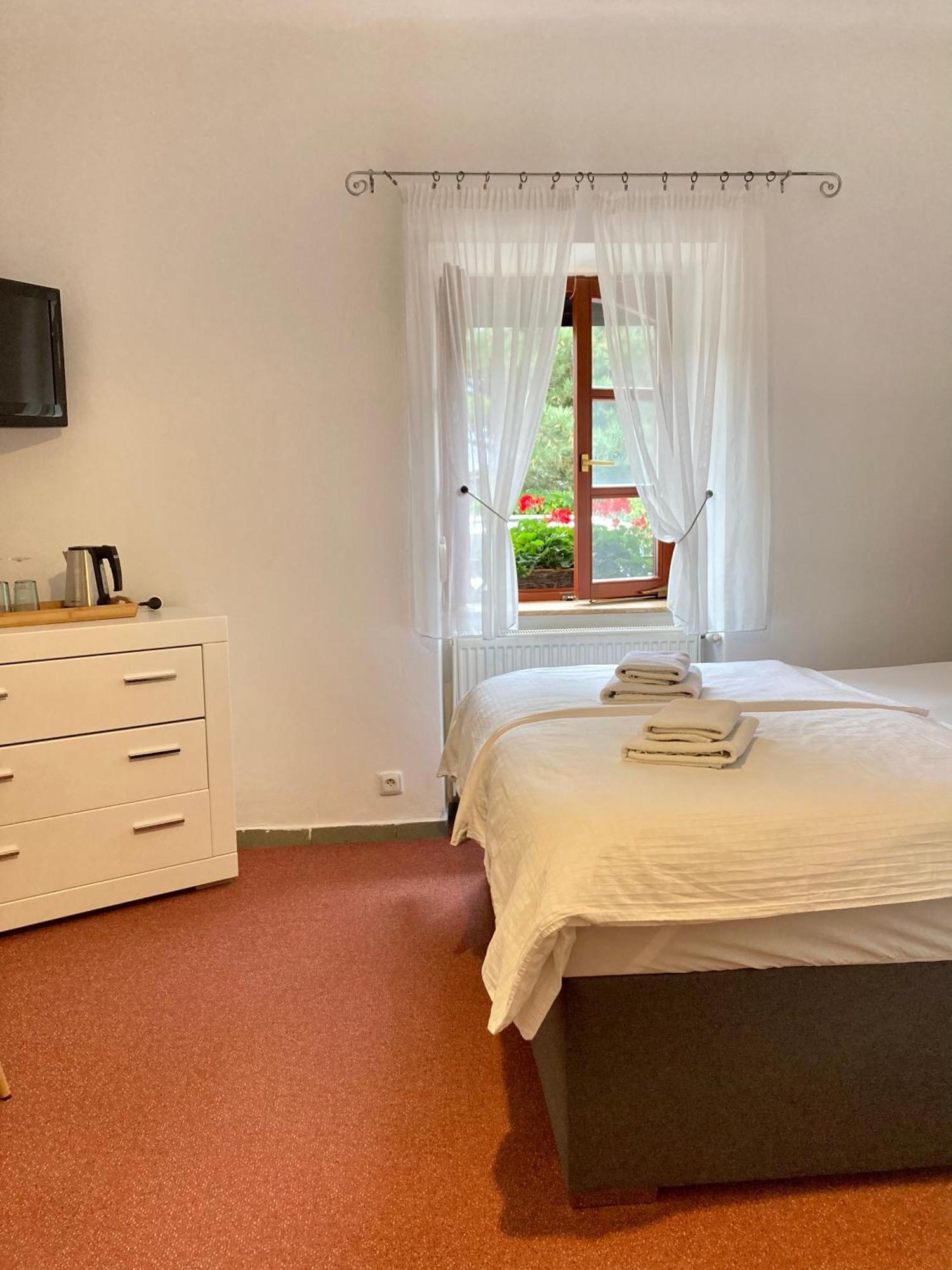 Guesthouse Mikulas Mikulov - Free Parking In The City Center Ngoại thất bức ảnh