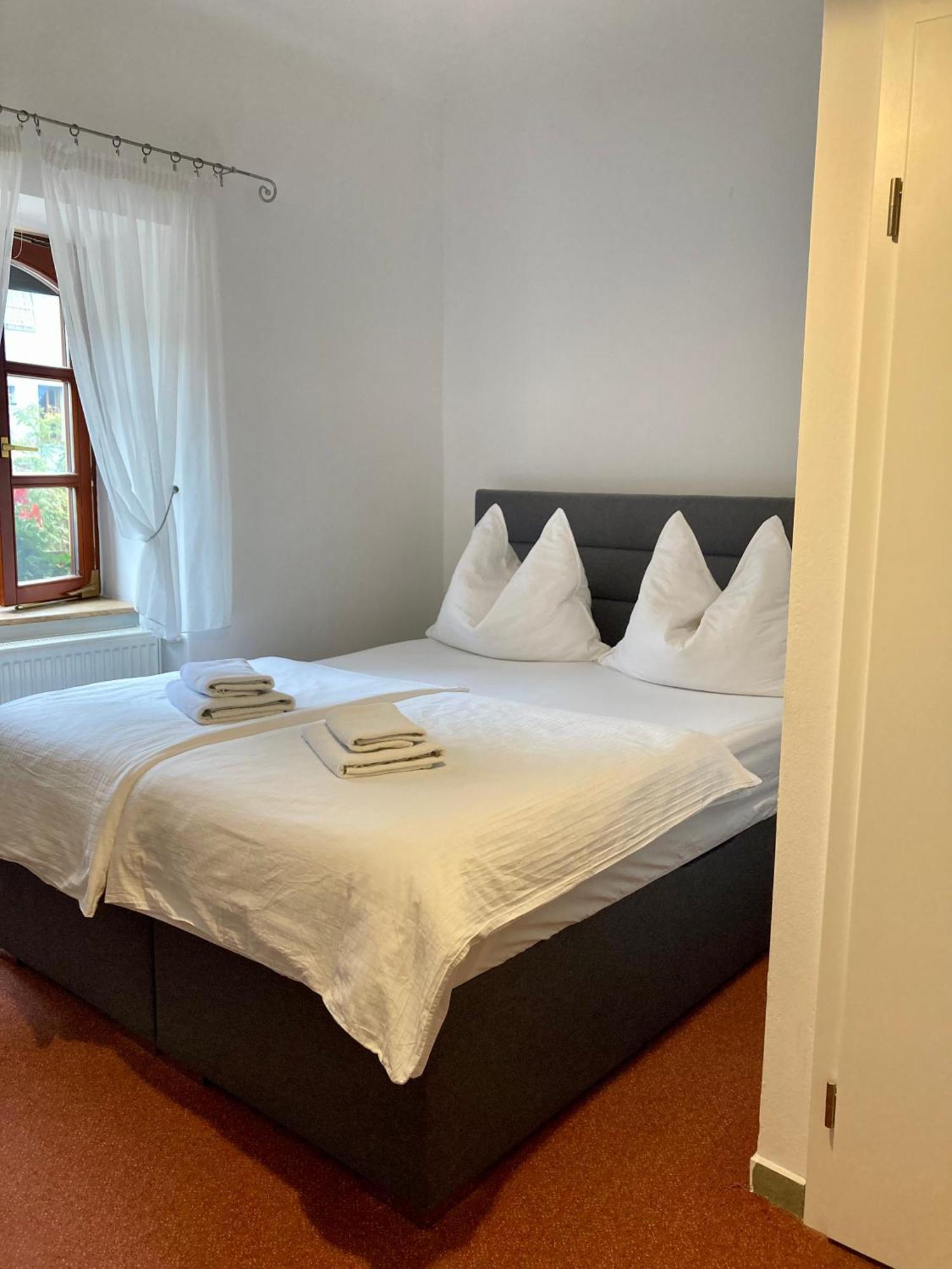 Guesthouse Mikulas Mikulov - Free Parking In The City Center Ngoại thất bức ảnh