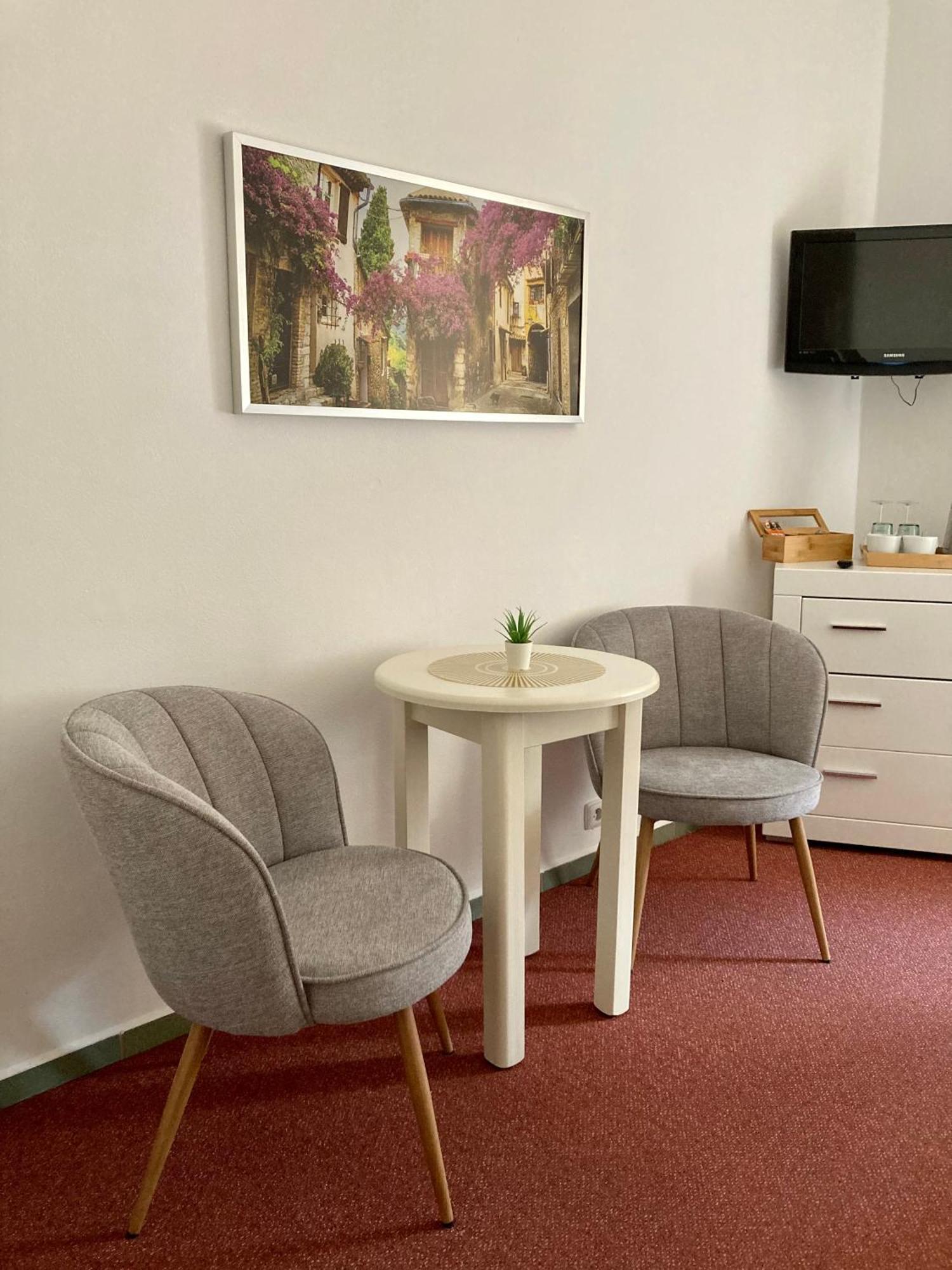Guesthouse Mikulas Mikulov - Free Parking In The City Center Ngoại thất bức ảnh