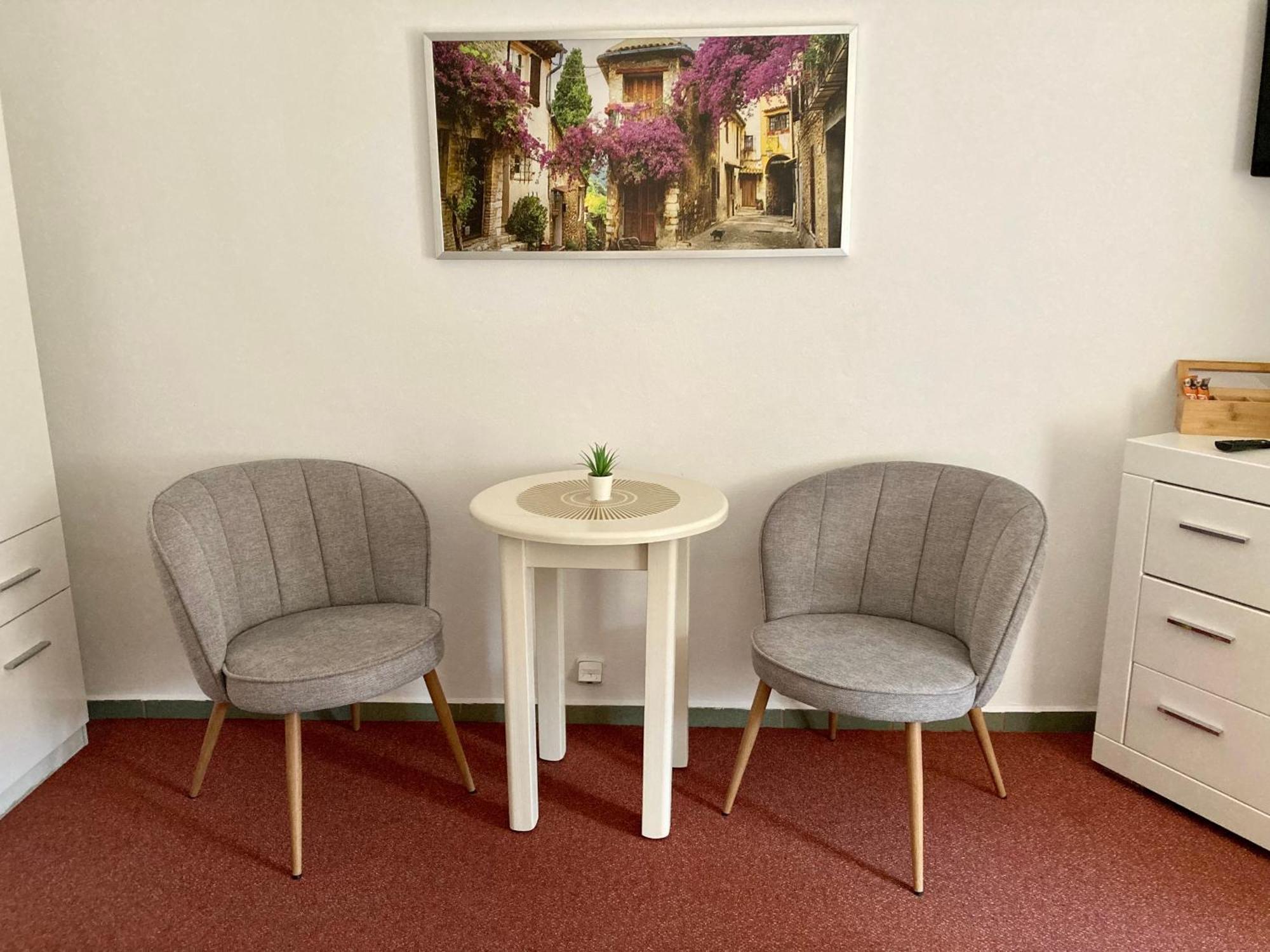 Guesthouse Mikulas Mikulov - Free Parking In The City Center Ngoại thất bức ảnh